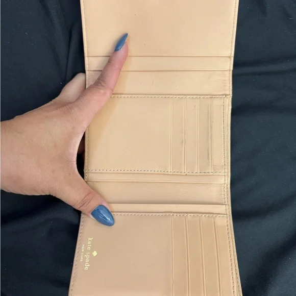 Kate Spade Bright Green Leather Wallet - Picture 3 of 10